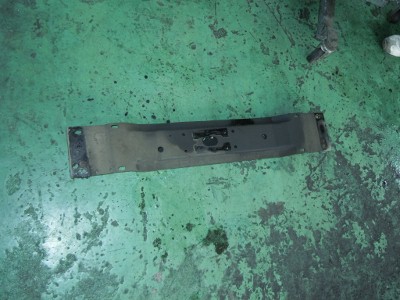 ジープ　チェロキーのミッションマウント交換