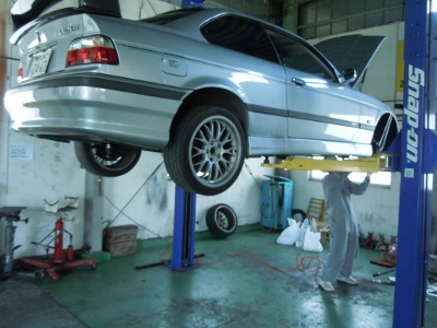 ＢＭＷのオイルパン加工！