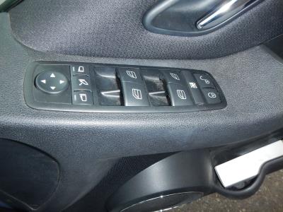 BENZ B170(W245) スイッチ交換
